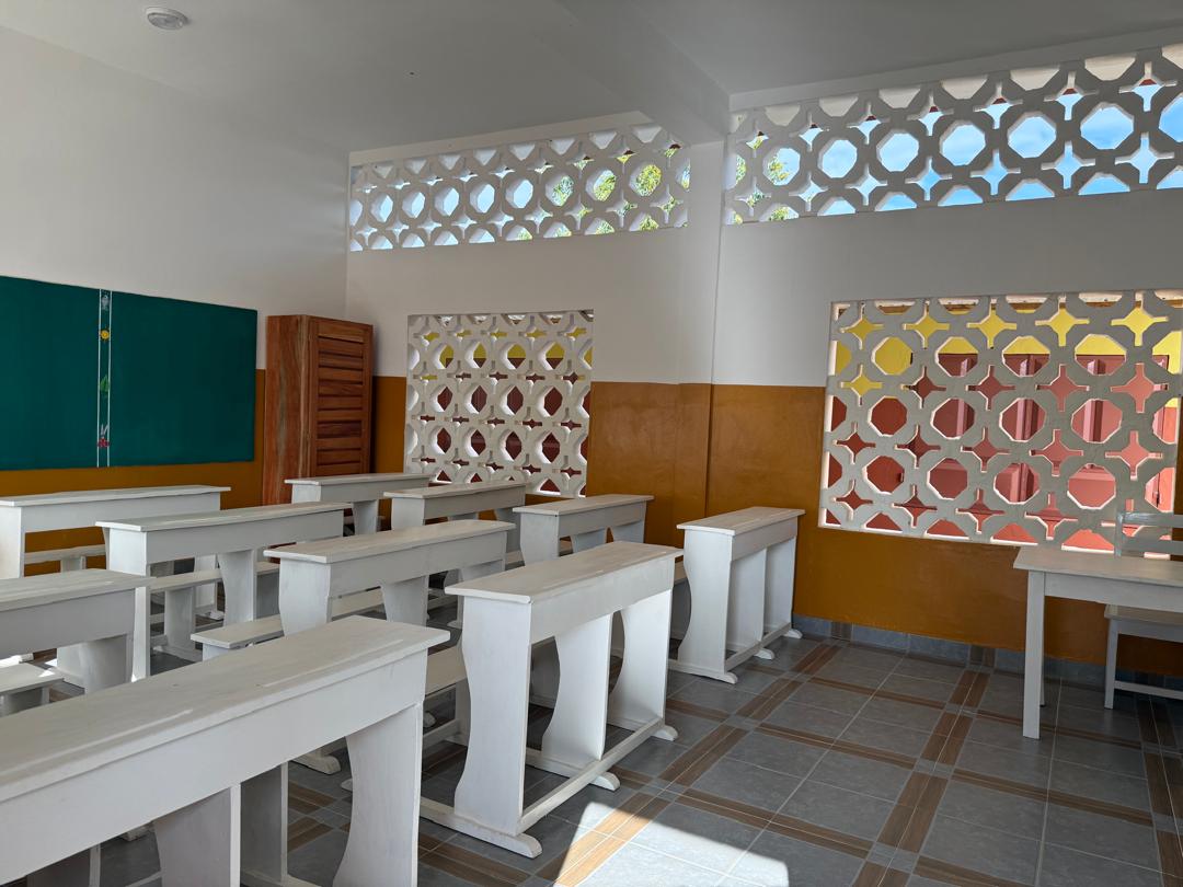 Diapositive 2 - ECOLE FRANÇAISE D’ABOMEY-CALAVI JOSEPH COOVI SOGBOSSI