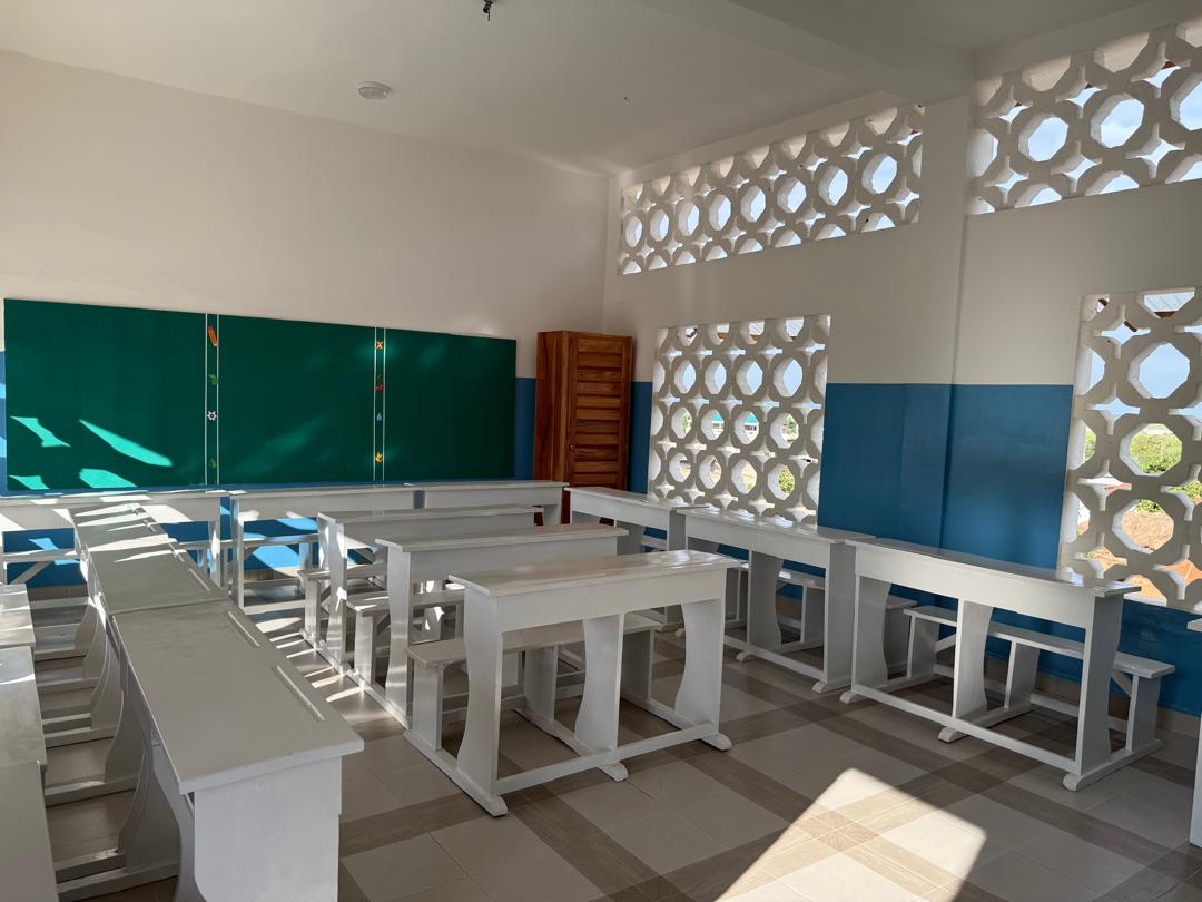 Diapositive 4 - ECOLE FRANÇAISE D’ABOMEY-CALAVI JOSEPH COOVI SOGBOSSI